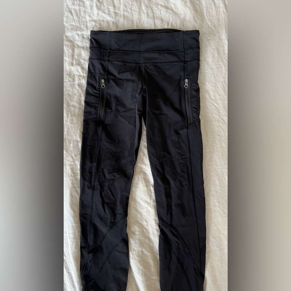 Lululemon leggings black size 4! Good condition.